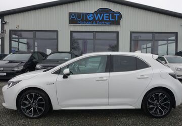 Toyota Corolla 25.570 km 21.990 &euro; Beckdorf 21643