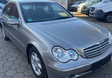 Mercedes-Benz C 200 235.100 km 1.950 &euro; Hamburg 20537