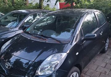 Toyota Yaris 144.000 km 1.900 &euro; Hamburg 22049