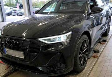 Audi e-tron 20.332 km 41.950 &euro; Hamburg 22047