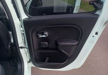 Renault Twingo 93.400 km 7.650 &euro; Hamburg 22045