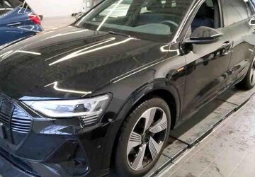 Audi e-tron 34.988 km 33.950 &euro; Hamburg 22047