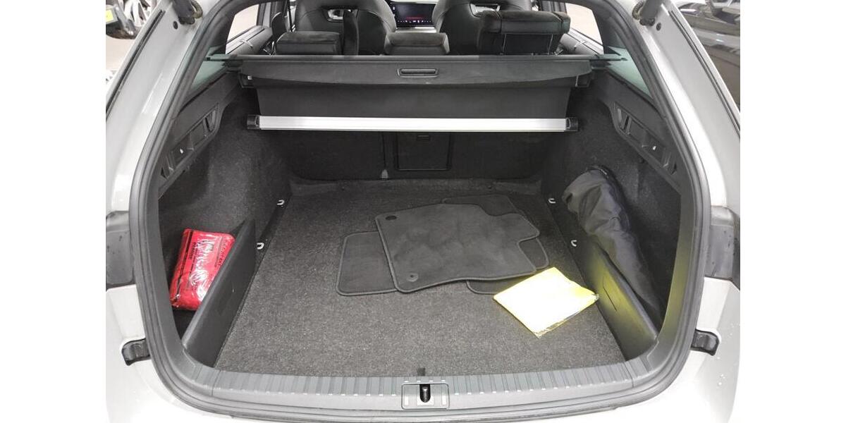 Skoda Octavia Combi 2.0 TDI DPF RS Plus 96.007 km 7.800 &euro; Hamburg 22547