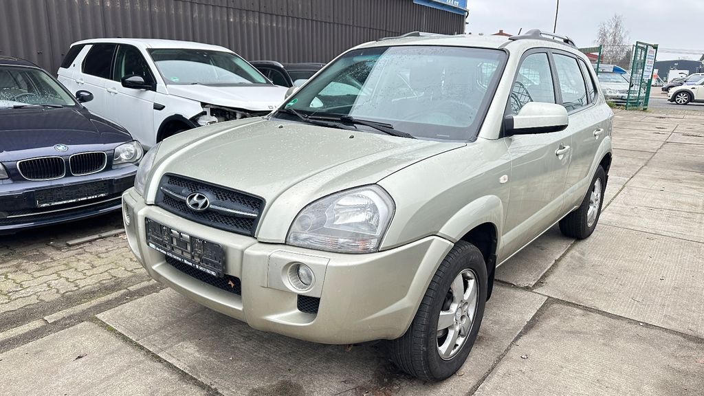 Hyundai TUCSON 198.000 km 3.000 &euro; Winsen/Luhe 21423