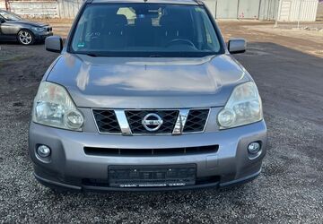 Nissan X-Trail 235.021 km 3.990 &euro; Hamburg 22113