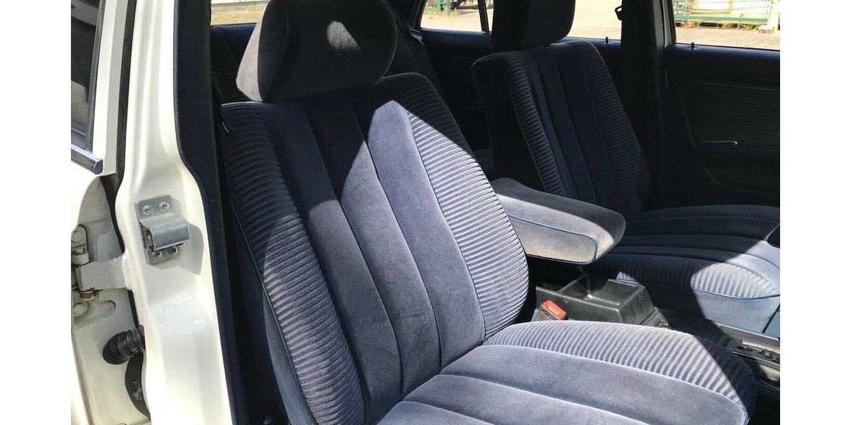 Mercedes-Benz 230 W123 Sanders Automat ABS AirBag SSD Velours 146.358 km 13.999 &euro; Hamburg 22339