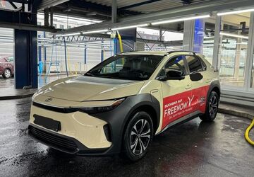 Toyota bZ4X 147.150 km 20.090 &euro; Hamburg 22589