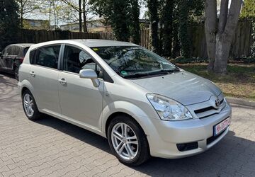 Toyota Corolla Verso 178.000 km 3.499 &euro; Hamburg 22045