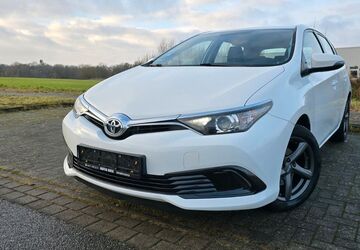 Toyota Auris 57.000 km 10.490 &euro; Ahrensburg 22926