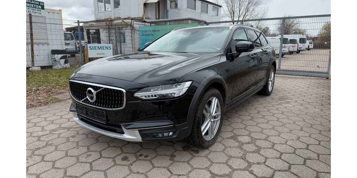 Volvo V90 Cross Country 339.900 km 15.990 &euro; Hamburg 20539