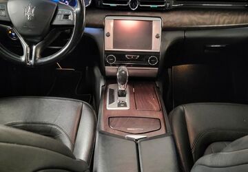 Maserati Quattroporte 149.000 km 24.900 &euro; Hamburg 22335
