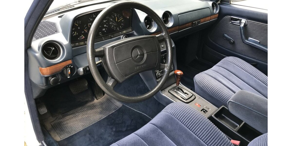 Mercedes-Benz 230 W123 Sanders Automat ABS AirBag SSD Velours 146.358 km 13.999 &euro; Hamburg 22339