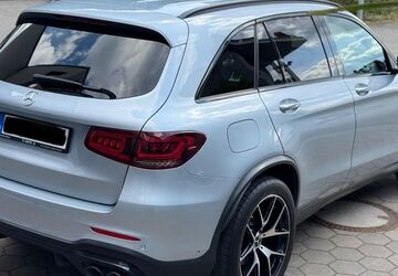 Mercedes-Benz GLC 43 AMG 121.000 km 37.699 &euro; Hamburg 22087