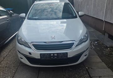 Peugeot 308 129.000 km 3.650 &euro; Hamburg 22199