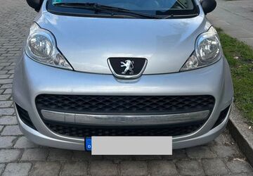 Peugeot 107 67.372 km 2.890 &euro; Hamburg 22083