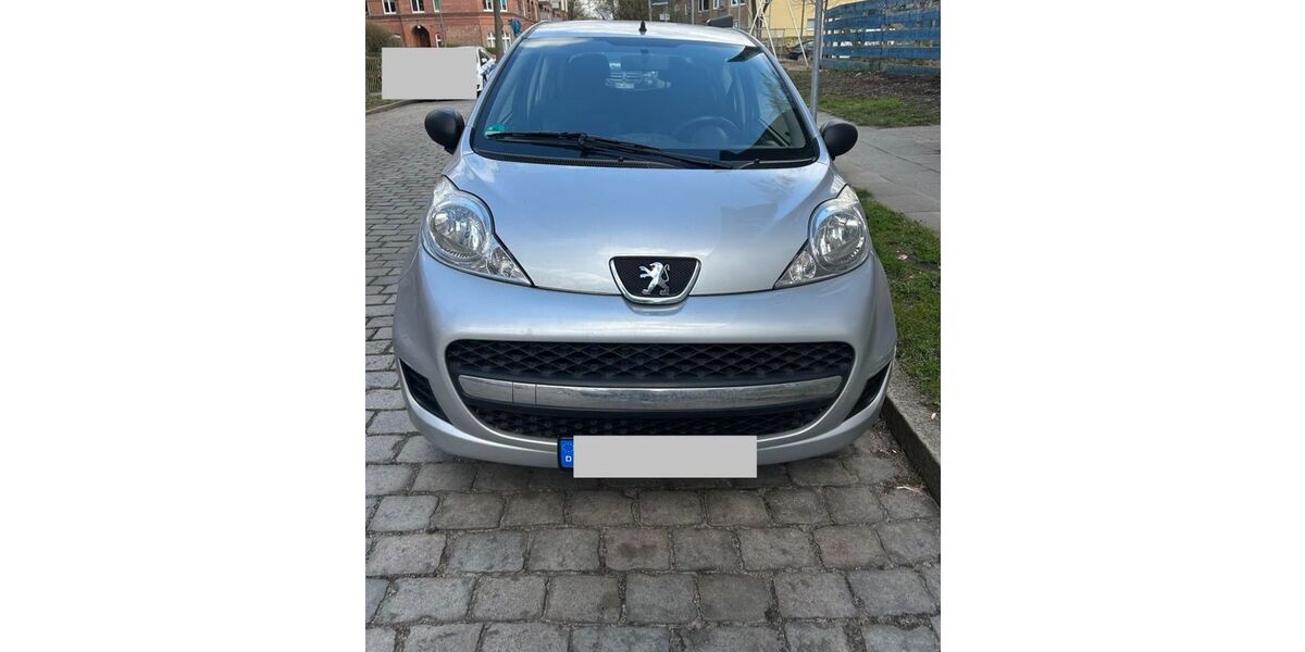 Peugeot 107 67.372 km 2.890 &euro; Hamburg 22083