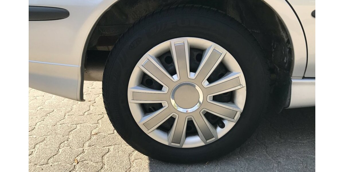 Nissan Almera Tino Luxury 189.500 km 1.999 &euro; Hamburg 22339