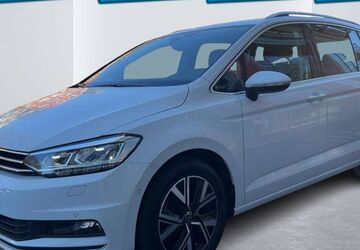 VW Touran 22.063 km 32.990 &euro; Hamburg 22111