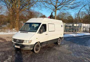 Mercedes-Benz Sprinter 221.658 km 5.200 &euro; HAMBURG 22113