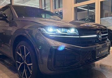 VW Touareg 33.644 km 69.950 &euro; Hamburg 22761