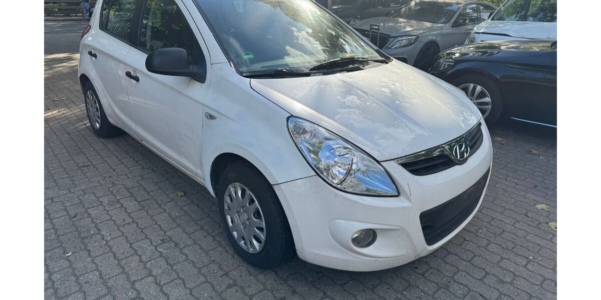 Hyundai i20 204.000 km 1.200 &euro; Hamburg 22043