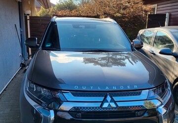 Mitsubishi Outlander 60.400 km 21.900 &euro; Hollenstedt 21279