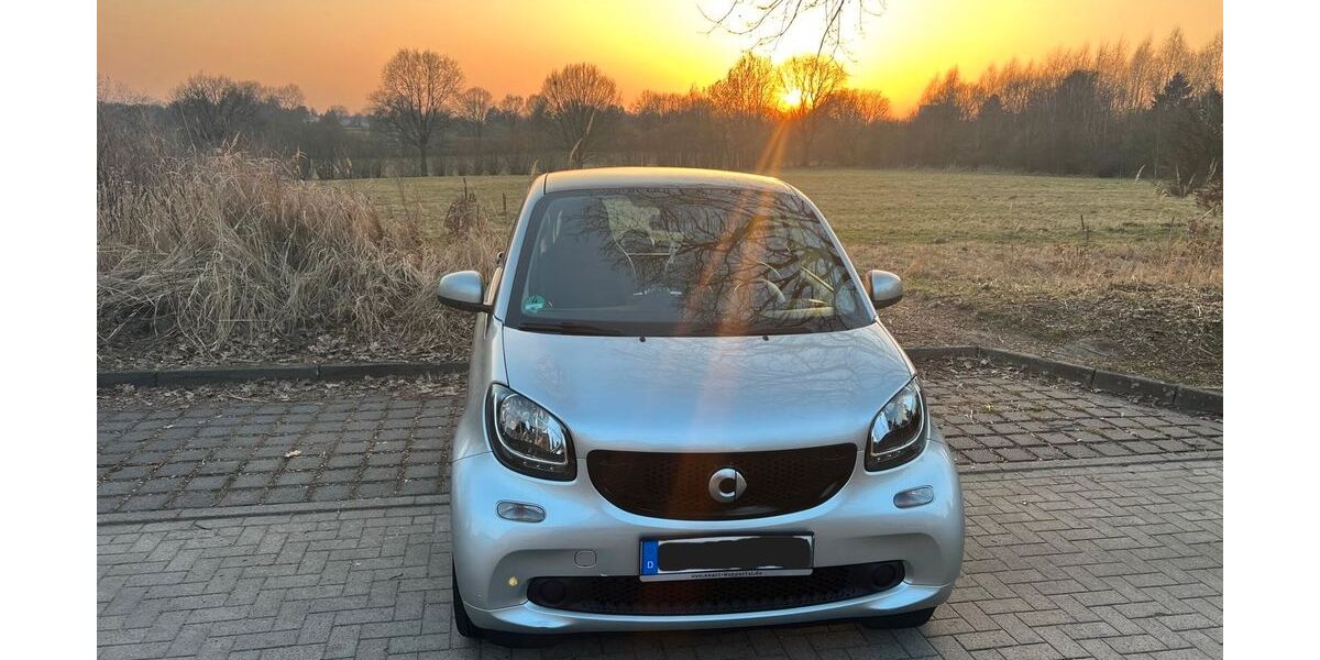 Smart ForTwo 82.000 km 9.500 &euro; Hamburg 22145