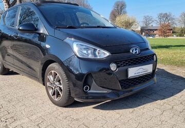 Hyundai i10 57.069 km 9.499 &euro; Buxtehude 21614
