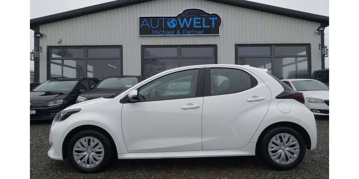 Toyota Yaris 64.181 km 14.680 &euro; Beckdorf 21643