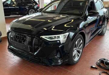 Audi e-tron 26.432 km 31.990 &euro; Hamburg 22047