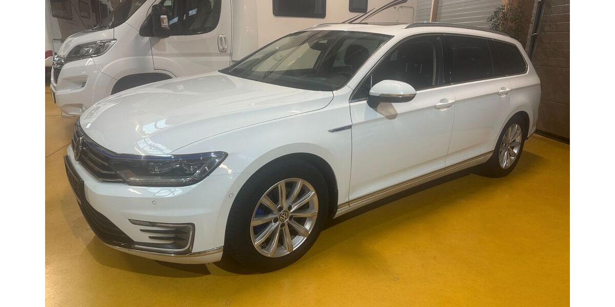 VW Passat Variant 144.000 km 14.490 &euro; Tornesch 25436