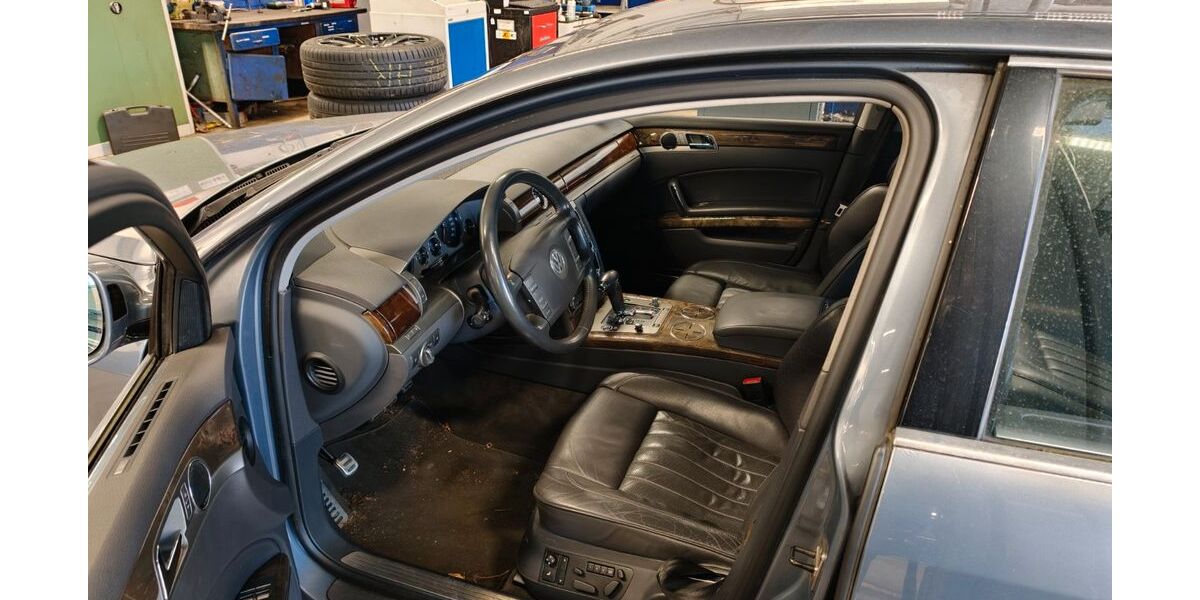 VW Phaeton 211.000 km 7.250 &euro; Hamburg 22547