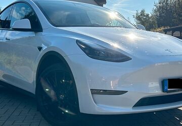 Tesla Model Y 41.286 km 36.500 &euro; Hamburg 21037