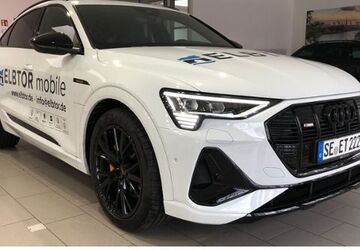 Audi e-tron 35.800 km 67.980 &euro; Hamburg 22047