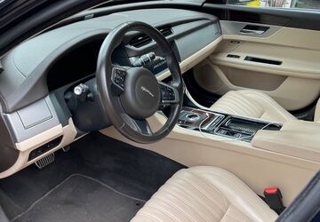 Jaguar XF 99.700 km 20.499 &euro; Hamburg 21075