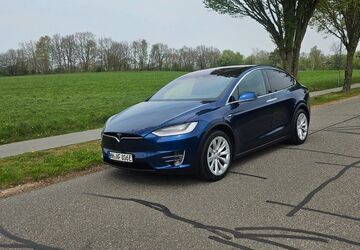Tesla Model X 93.000 km 44.999 &euro; Hamburg 21149