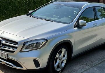 Mercedes-Benz GLA 180 49.000 km 20.900 &euro; Hamburg 22607