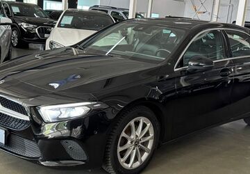 Mercedes-Benz A 180 149.578 km 18.300 &euro; Hamburg 20537