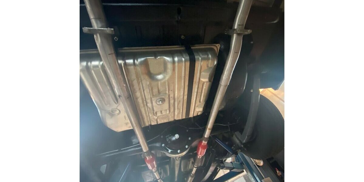 Chevrolet Fleetline DeLuxe 2100 50-1007 15.500 km 29.999 &euro; Hamburg 22339