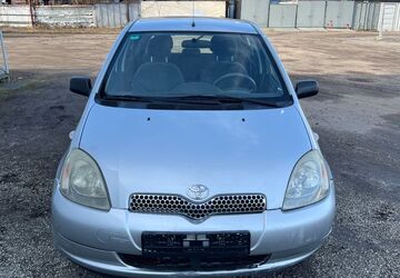 Toyota Yaris 127.139 km 2.990 &euro; Hamburg 22113