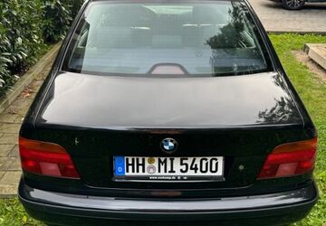 BMW 523 154.000 km 9.499 &euro; Hamburg 22177