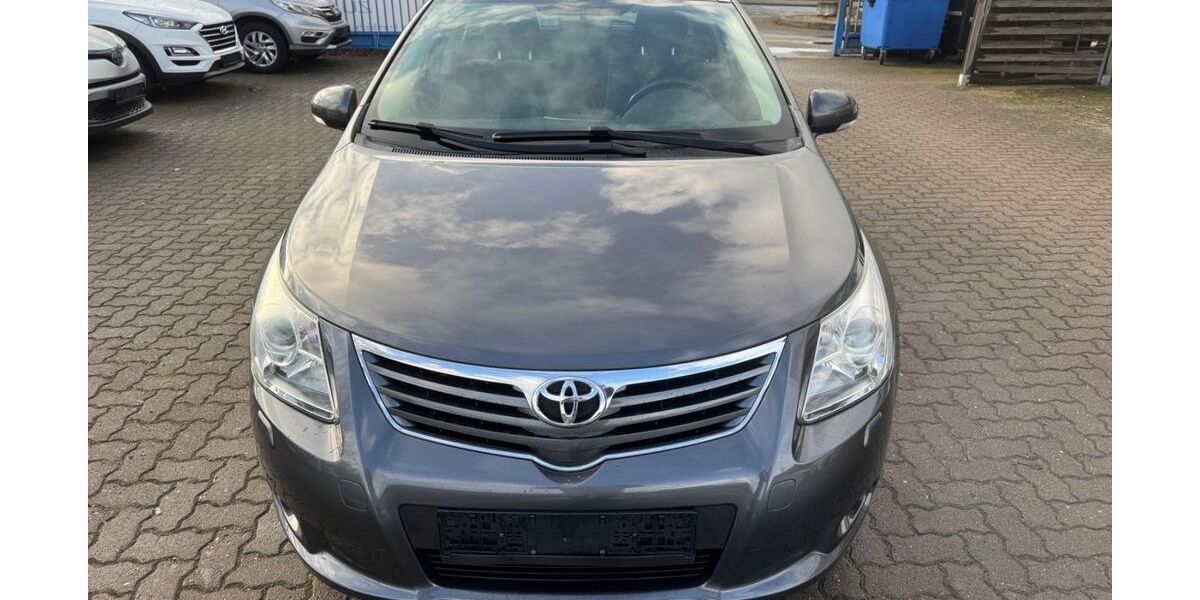 Toyota Avensis 175.000 km 5.800 &euro; Winsen (Luhe) 21423