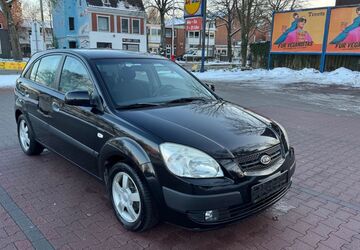 Kia Rio 147.000 km 4.999 &euro; Hamburg 22045