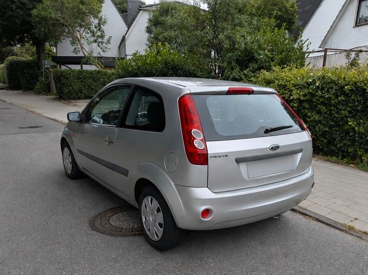 Ford Fiesta 144.699 km 900 &euro; Hamburg 22049