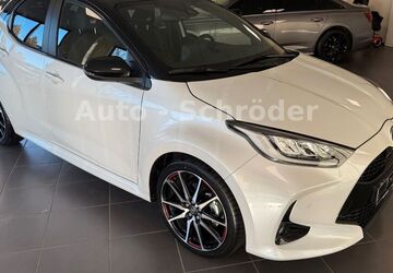 Toyota Yaris 14.917 km 22.990 &euro; Geesthacht 21502