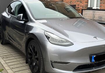 Tesla Model Y 44.000 km 44.500 &euro; Geesthacht 21502