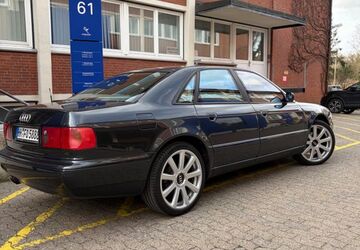 Audi A8 177.000 km 9.250 &euro; Hamburg 22547