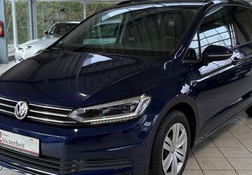 VW Touran 153.656 km 15.499 &euro; Buxtehude 21614