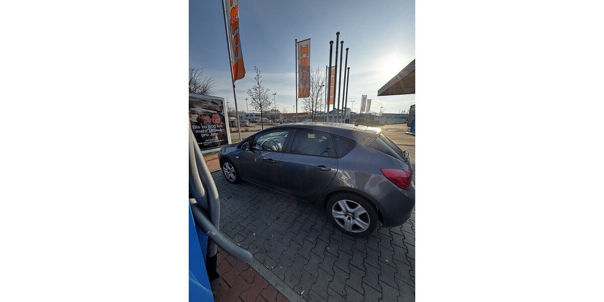 Opel Astra J 204.500 km 3.700 &euro; Winsen (Luhe) 21423