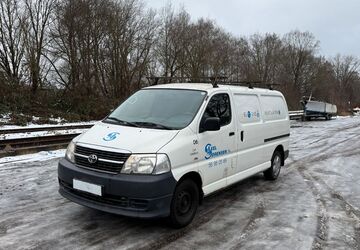 Toyota Hiace 180.560 km 11.000 &euro; HAMBURG 22113
